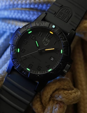 Reloj Luminox Leatherback Sea Turtle Giant 0320 Series para hombre XS.0321.BO.L